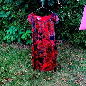 Gorgeous Dress.  Nice & Bright!